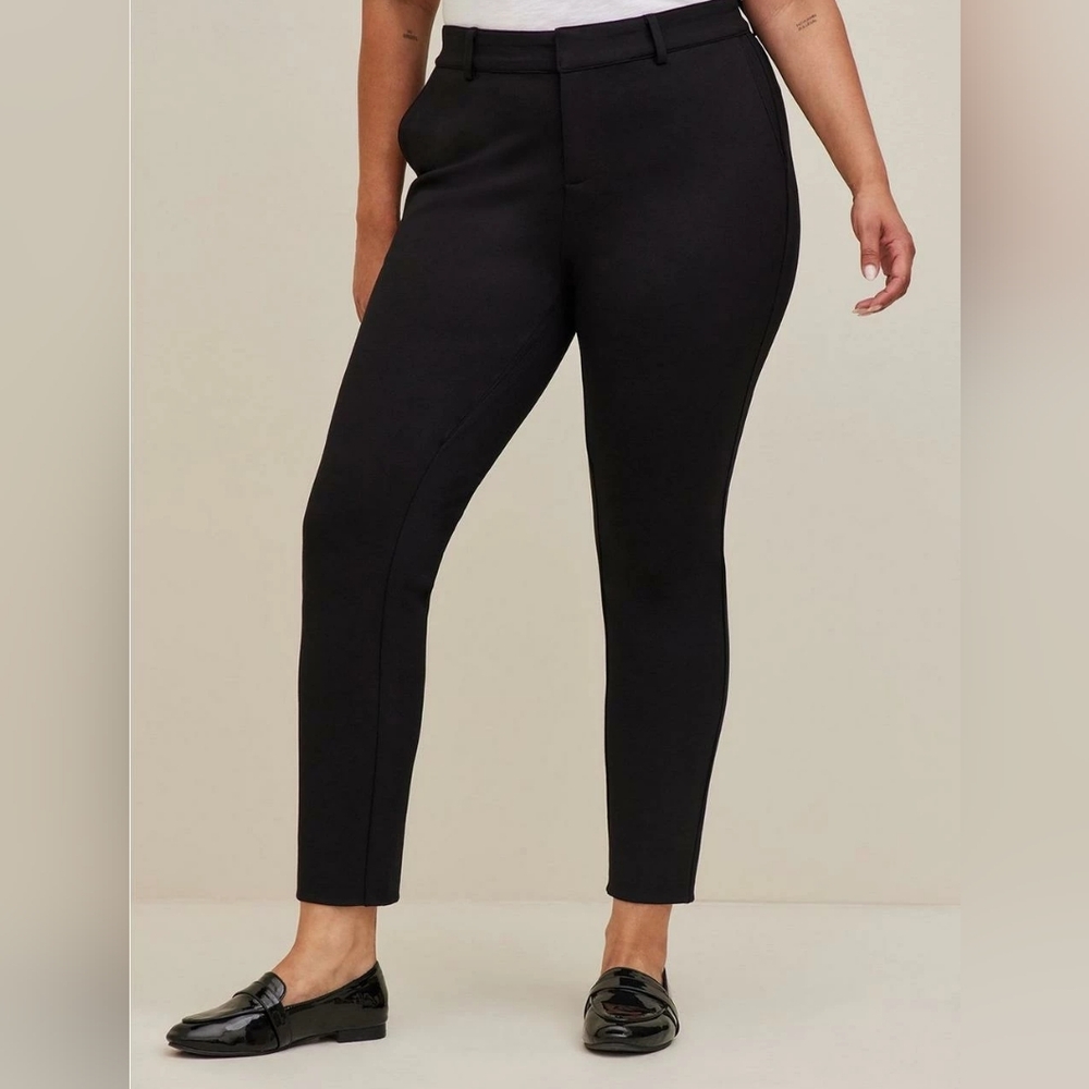 Torrid Studio Slacks Relaxed Fit High Rise Waist Tapered Ankle Pants NWT 20 Reg